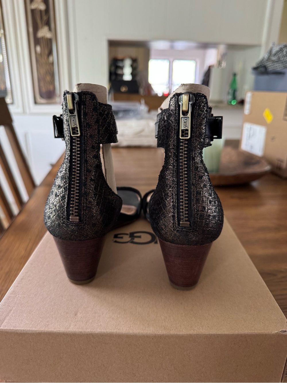 UGG Char Black Shimmer Leather Wedge Ankle Strap Sandals, Sz 7 - NWT & Box - Picture 4 of 13